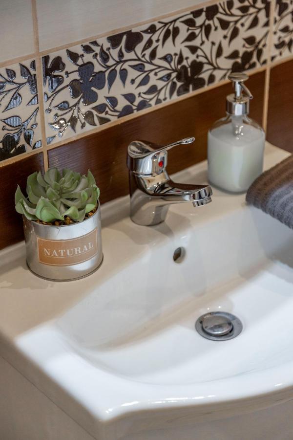Cozy & Pleasant Homes In The Heart Of Budapest Ngoại thất bức ảnh